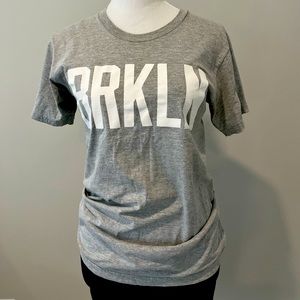 Aritzia T Shirts XS/S